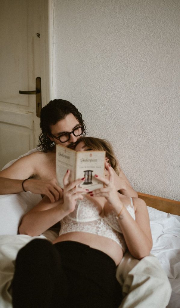 Giovane donna seducente